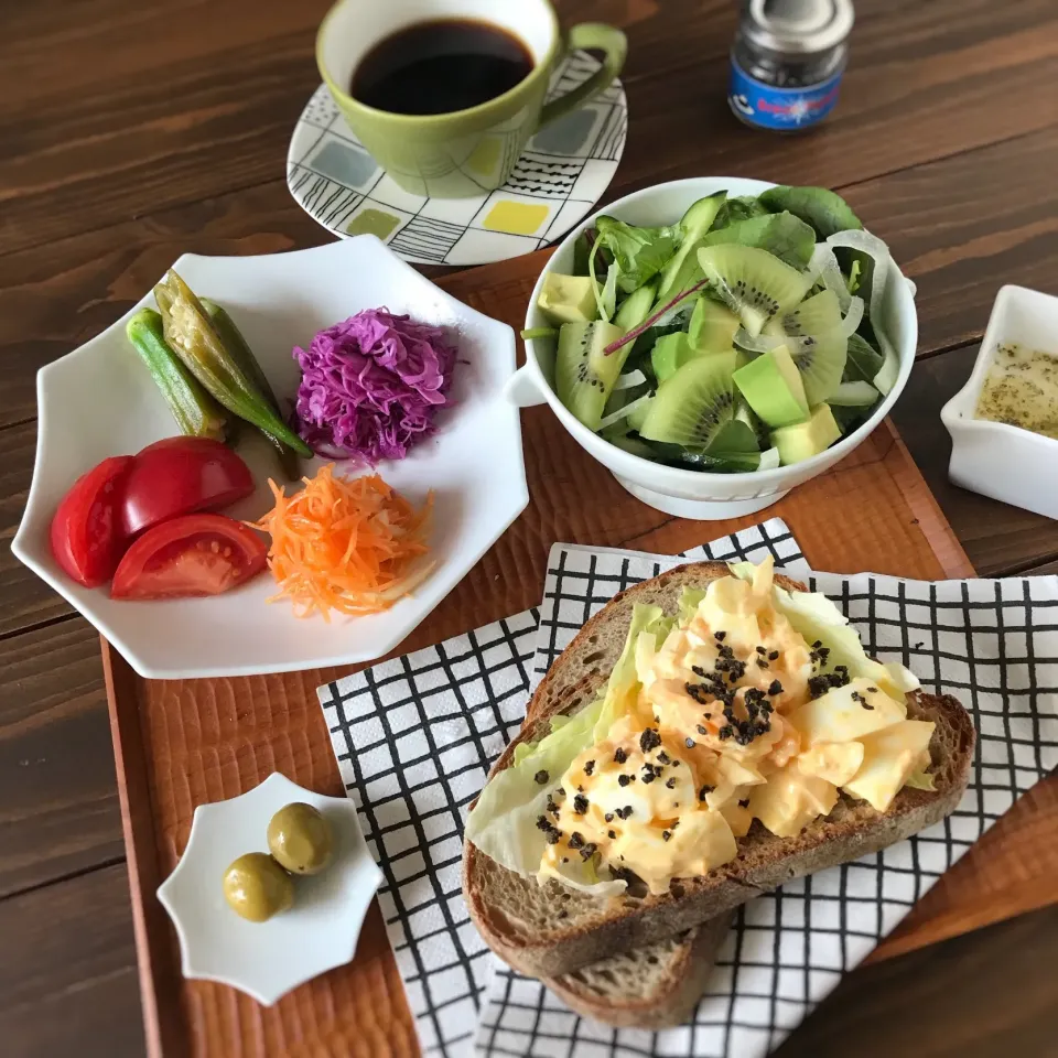 Snapdishの料理写真:今日の朝ごはん|ぺんぎんさん