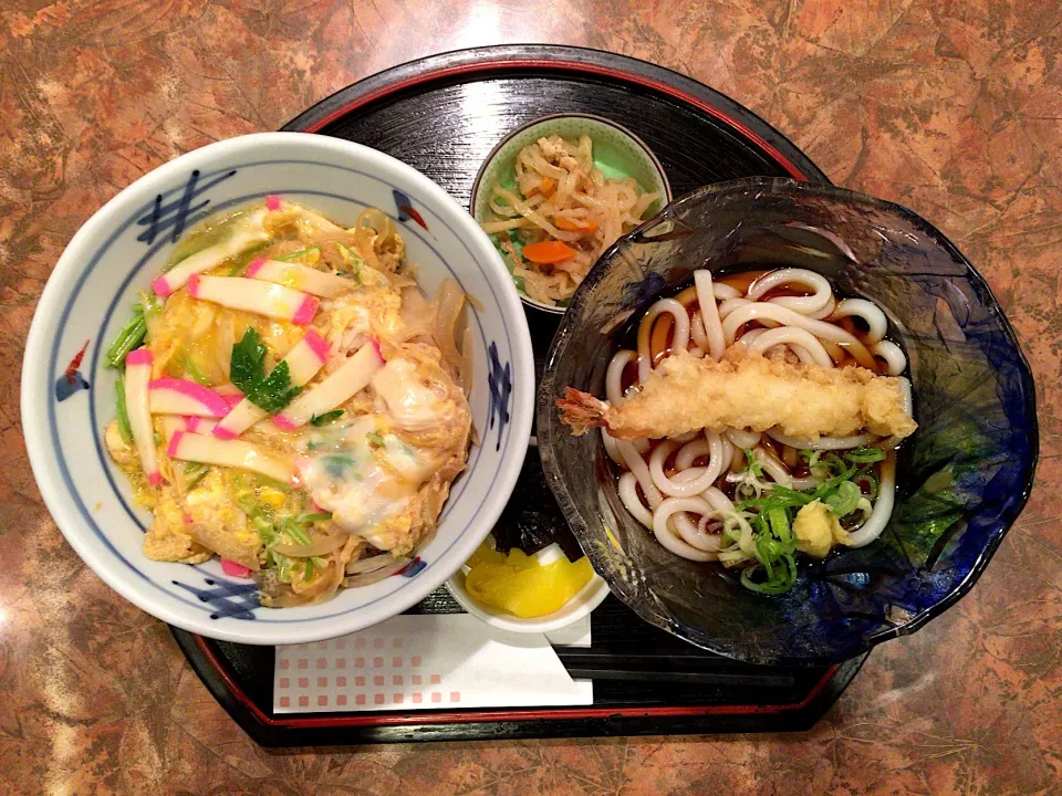 おすすめ定食(木の葉丼と冷たい天ぷらうどん)|ばーさんさん