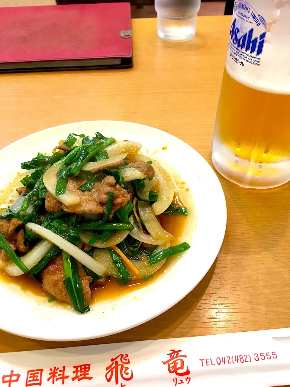 Snapdishの料理写真:レバーのにんにく炒めと生ビール＠つつじヶ丘|Yasuhiro Koikeさん