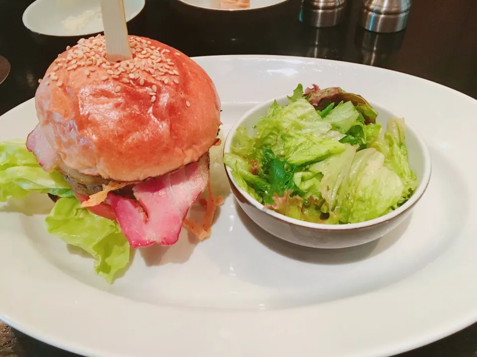 オークドアバーガー|ますおさん