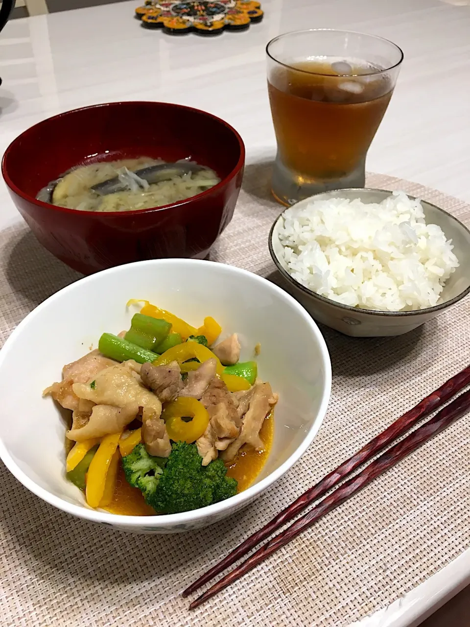 鶏肉とブロッコリーとパプリカのマヨ炒め|はまーりさん