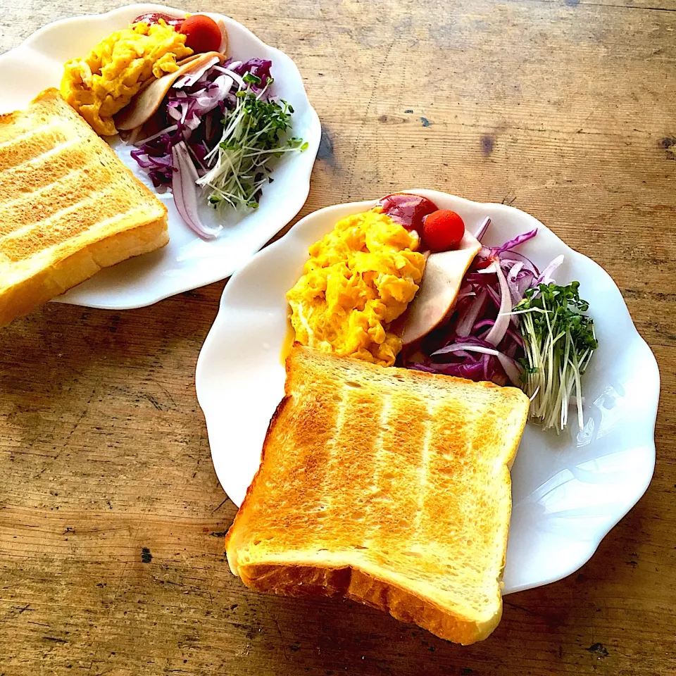 Snapdishの料理写真:夏休みの朝ごはん‼︎ 17 July
 #朝ごはん  #朝ごはんプレート  #ワンプレート  #ワンプレート朝食  #ふたりごはん  #ふたりぐらし|Yoshinobu Nakagawaさん