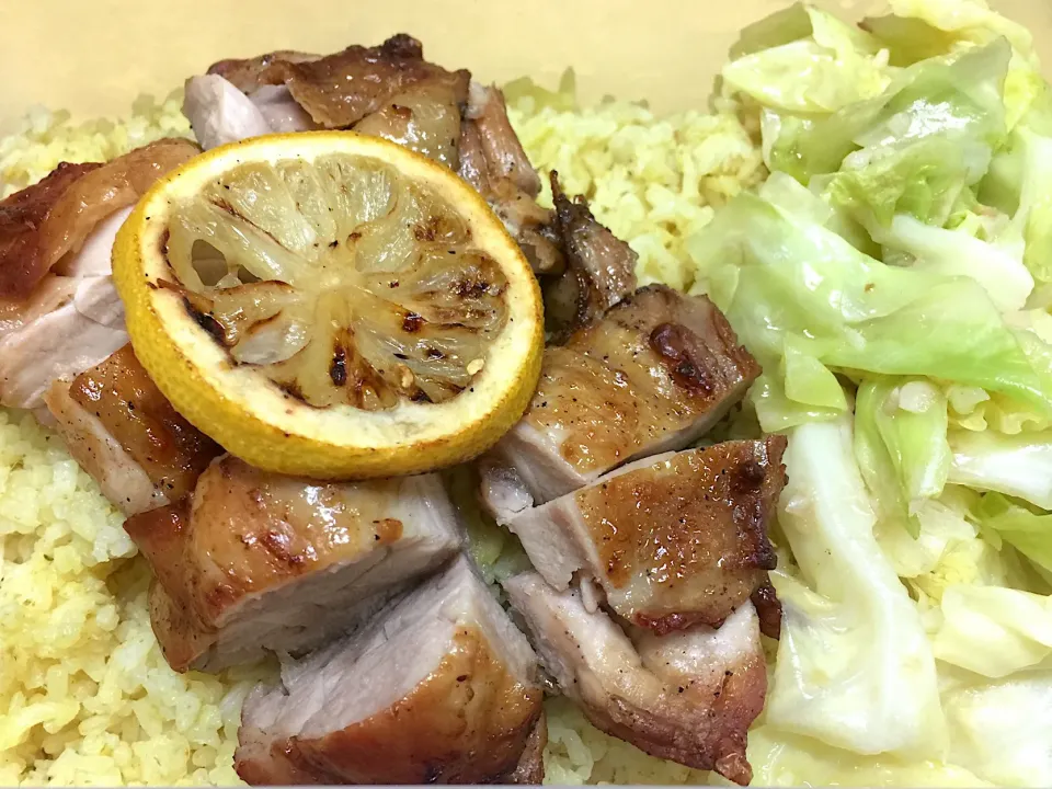 Turmeric ginger rice served with grilled lemon chicken and stir fry cabbage|Jenさん