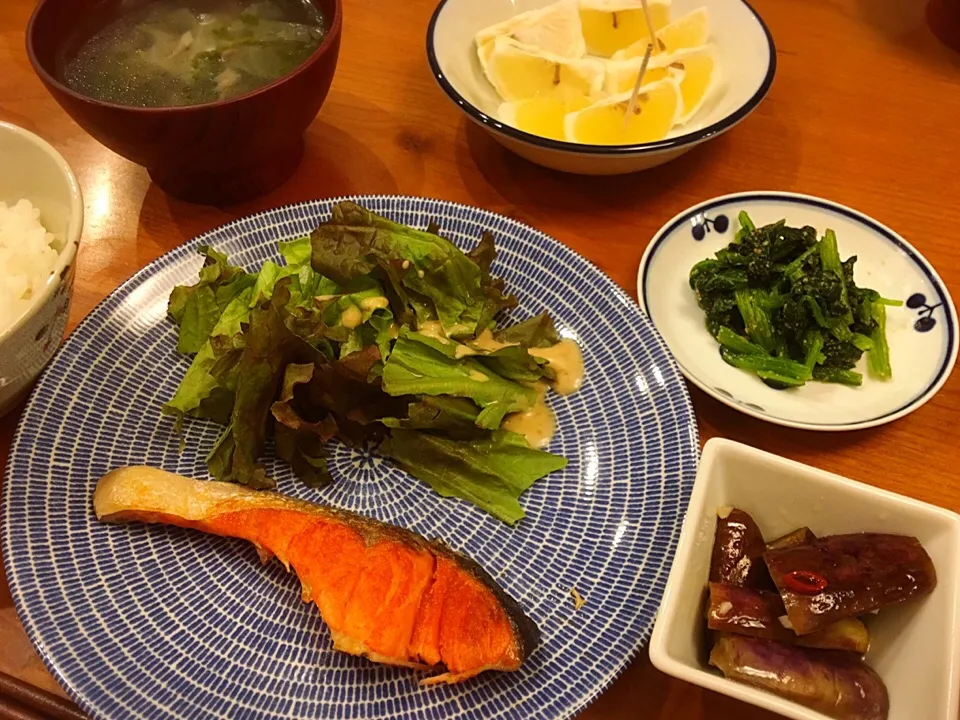 18/07/17 夕飯♪ 焼き鮭 茄子マリネ ほうれん草胡麻和え お吸い物|ikukoさん