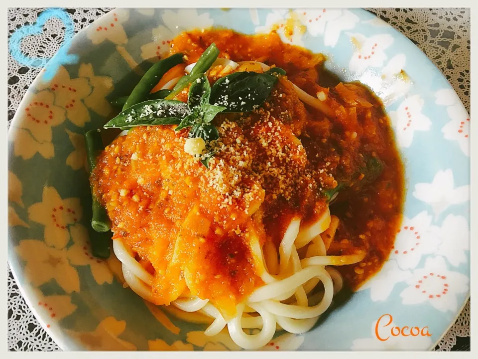 Snapdishの料理写真:スペインのトマトソース🍅と手打ちうどん|cocoaさん