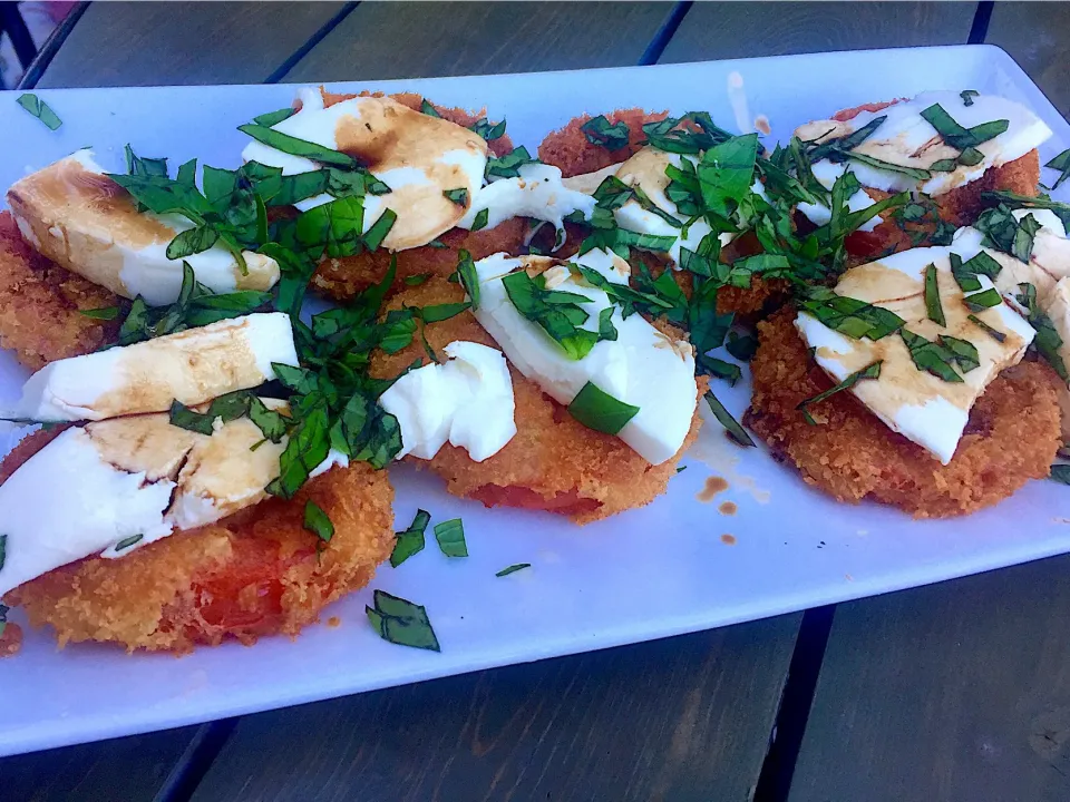 Snapdishの料理写真:Fried Caprese Salad|K Goodnessさん