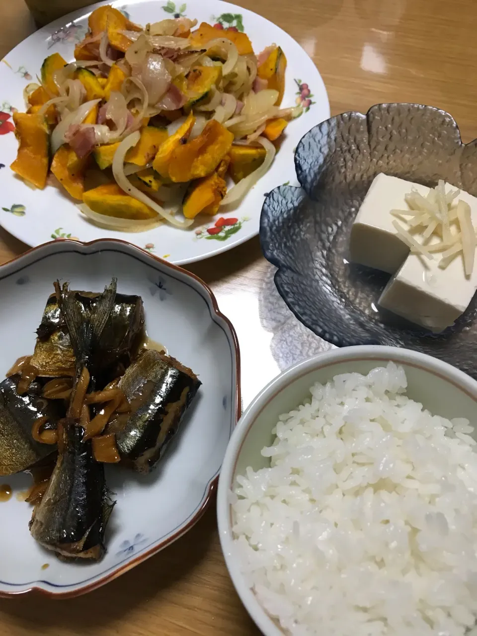 さんまの生姜煮&かぼちゃとベーコンの炒め物|sinさん