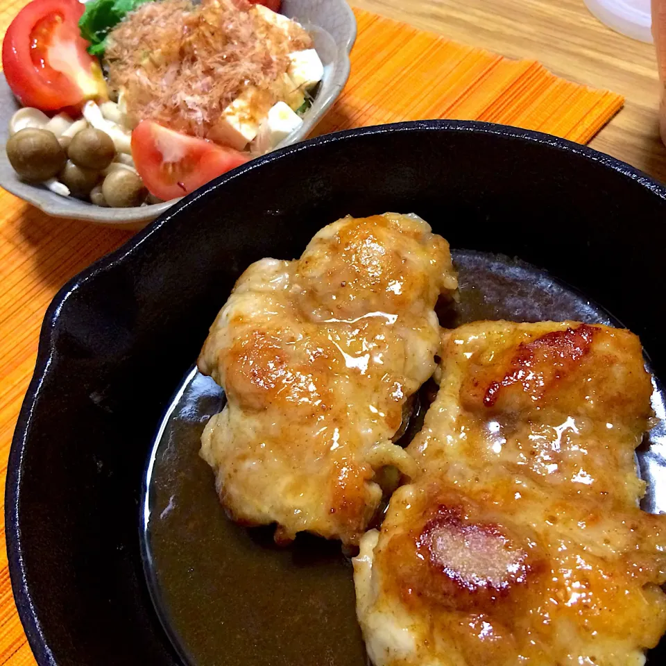 Snapdishの料理写真:2018/07/17 スキレットでチキンステーキ、豆腐ときのこのサラダ|kykyさん