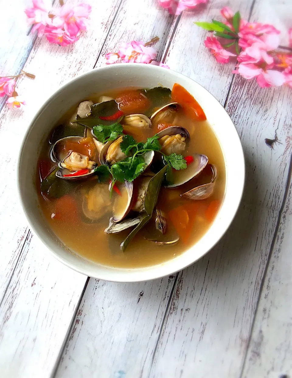 Tom yum soup ( clam)|bentome123さん