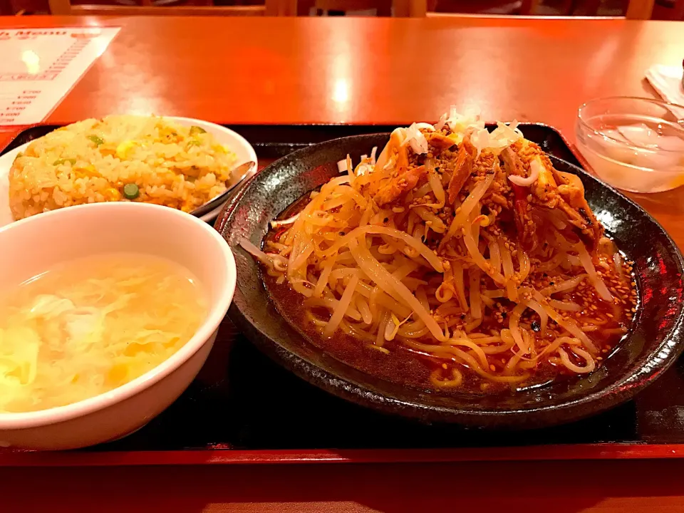 四川風辛味冷麺＋半チャーハン|マハロ菊池さん