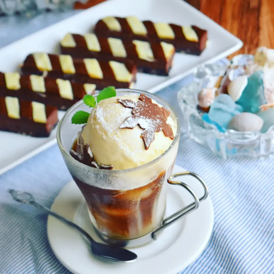 雪の結晶❄️チョコのコーヒーフロート - ふじたかなの"いつも美味しい！もの探し"|ふじたかなさん