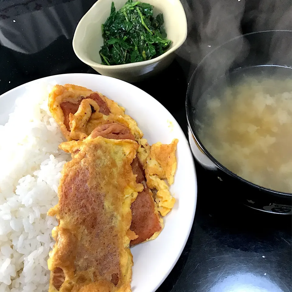 マリーンの玉子とじ焼とご飯|nob99さん