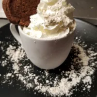 Dessert-Pot de Creme w/chocolate biscuit, whipped cream, and coffee powder|ro miさん