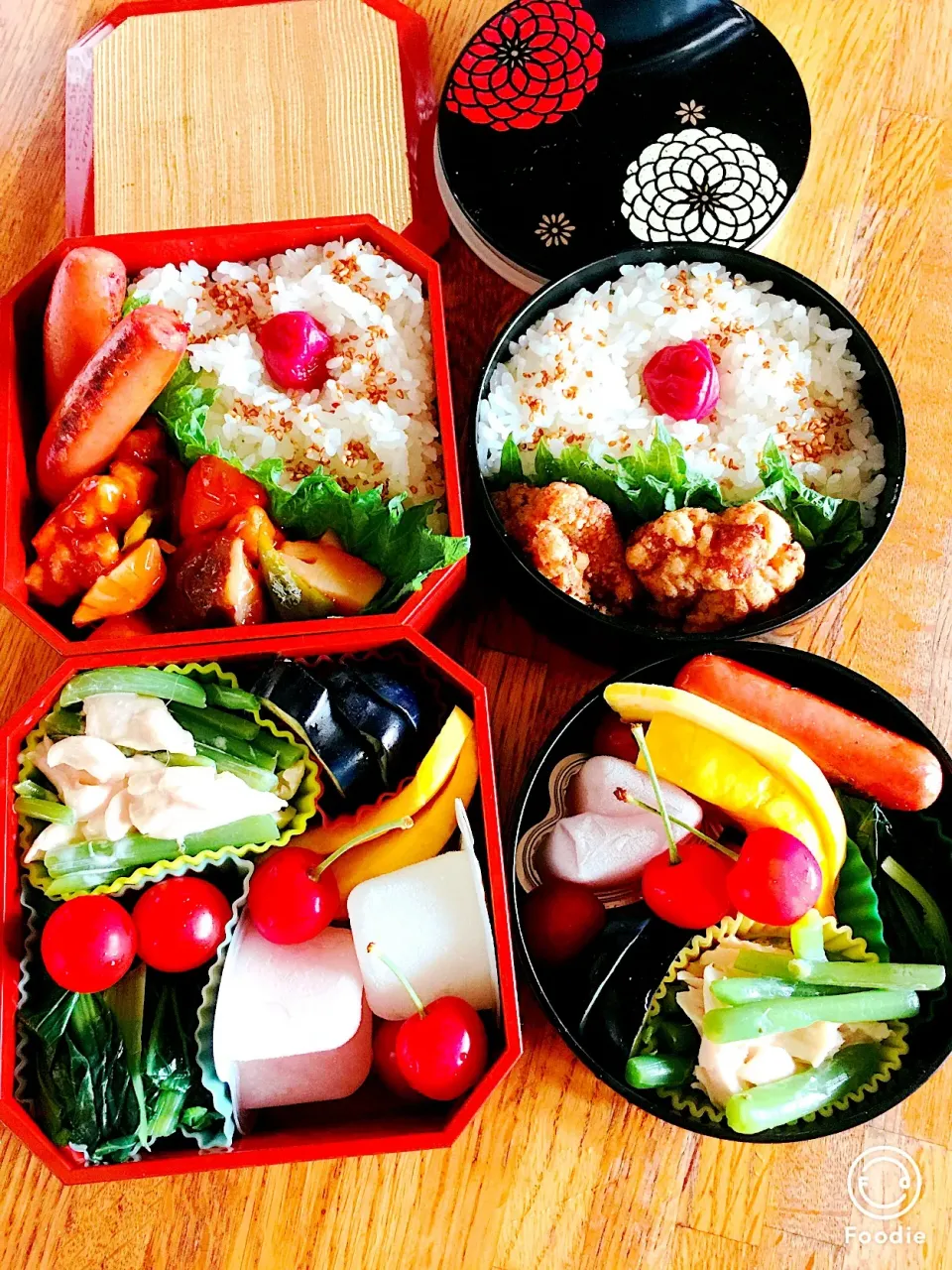 #日の丸弁当  #お弁当  #お弁当じまん 
 #お父さん弁当  #自分弁当  #和食弁当 #小松菜のお浸し #ミズとささみのサラダ 
 #野菜たっぷり  #水茄子の漬物 #サクランボ|Blueberry🫐さん