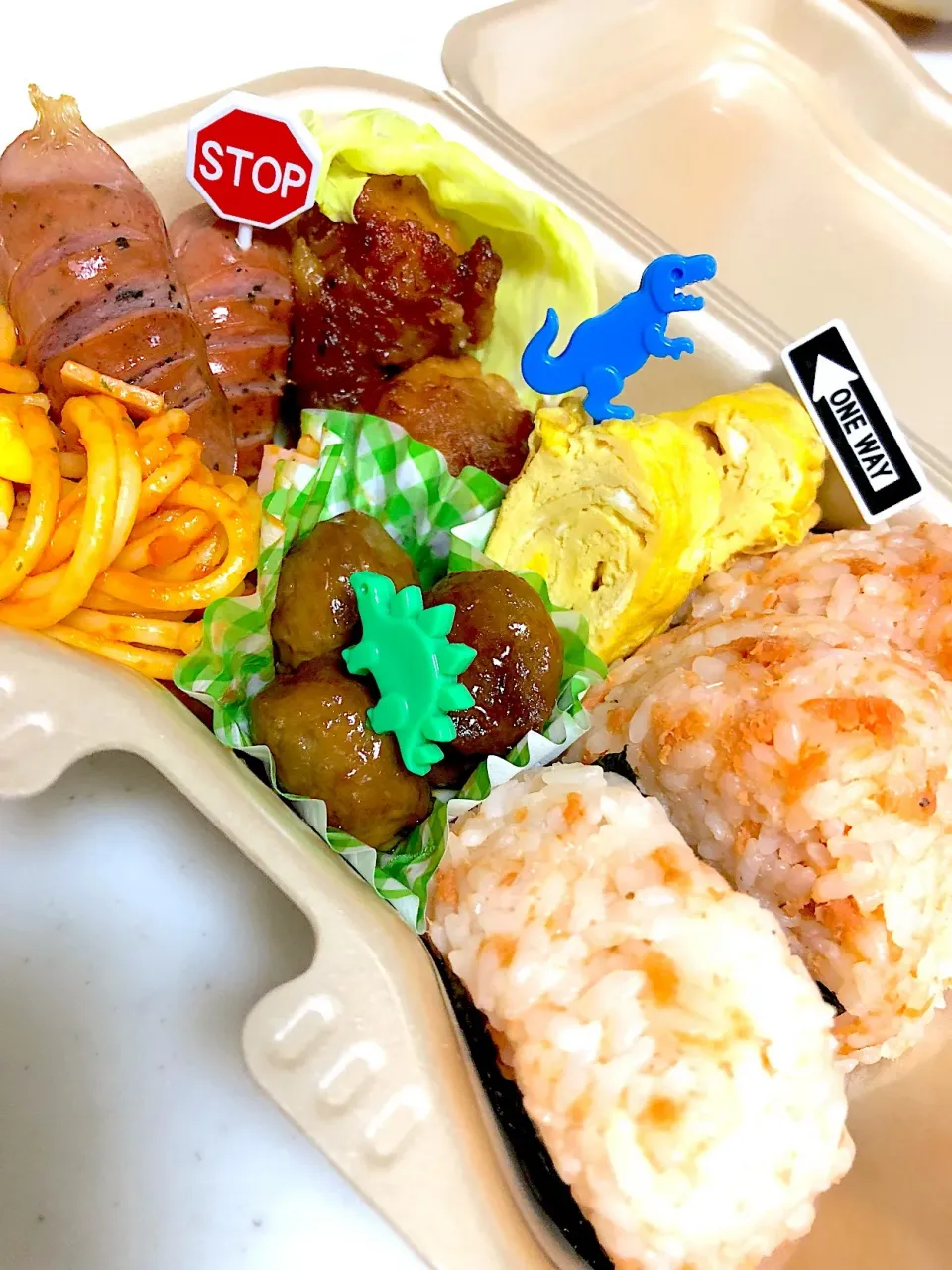 Snapdishの料理写真:お泊まり保育弁当🍱いってらっしゃい🙋‍♀️❤️|hst117さん