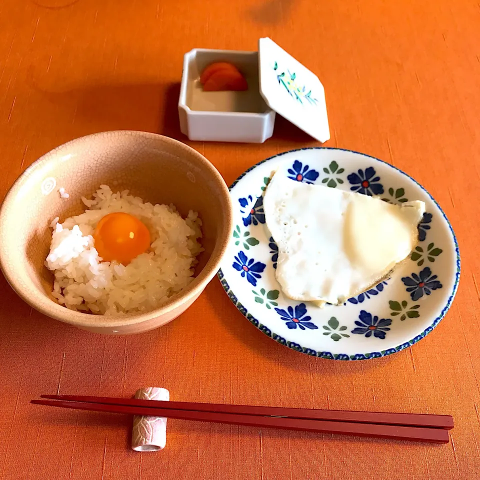 Snapdishの料理写真:黄身かけご飯と白身焼き #究極の玉子の食べ方 #たまごの黄身いつつぶす?|ゼニコさん