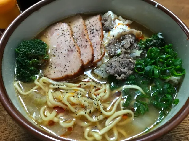 Snapdishの料理写真:#マルちゃん正麺 🍜、味噌味❗️ (｡•ˇ‸ˇ•｡)✨|サソリさん