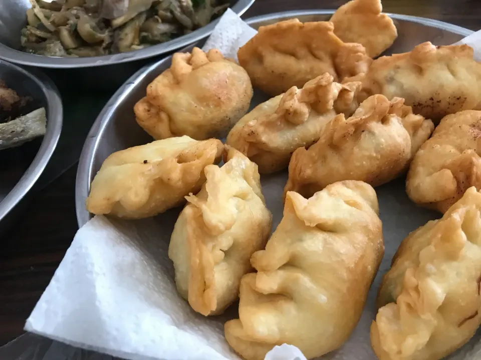 Snapdishの料理写真:#fried dumplings #chickenprawns #hennesy|Li Yokeさん