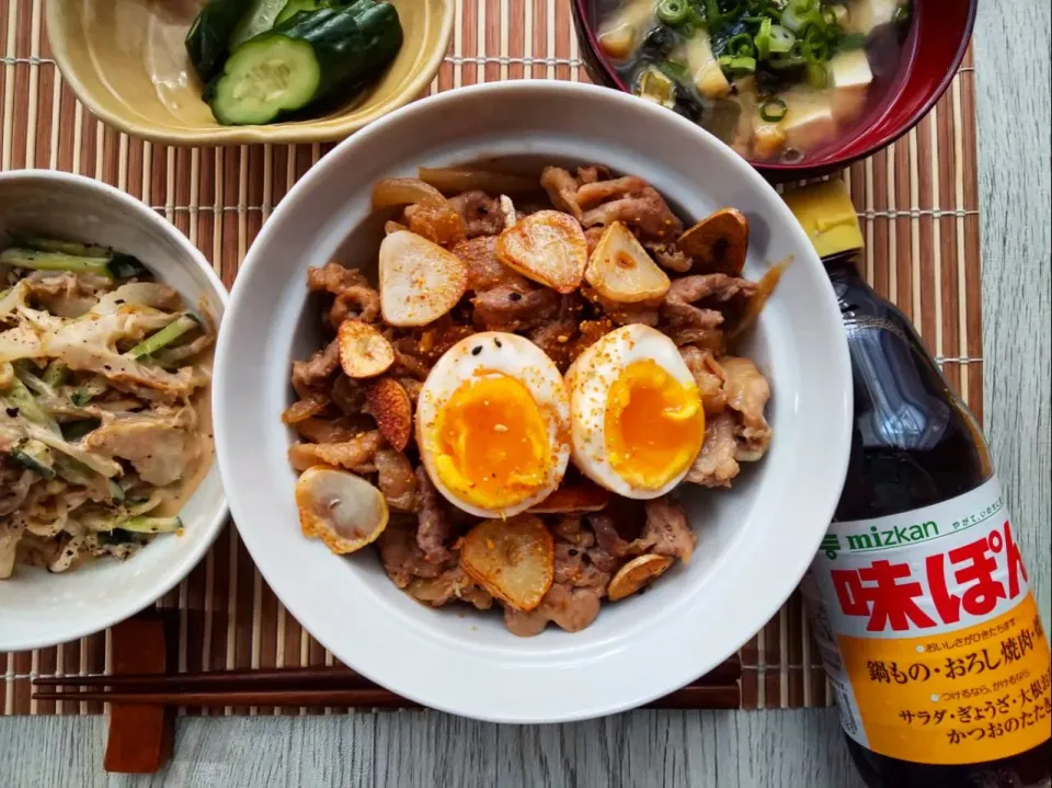 七味たんの味ぽん仕上げの
我が家の「めちゃ旨丼」💗
丑の日スタミナ仕立て✨|真希さん