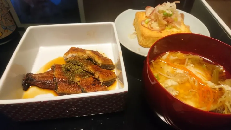 うなぎ
野菜とぽっとん卵の味噌汁
厚揚げ|akiraさん