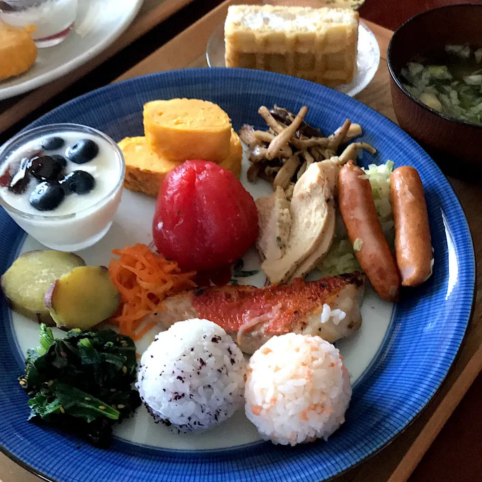 日曜日の朝ごはん
しっかり食べて
今日も一日頑張ります٩( 'ω' )و|mokoさん