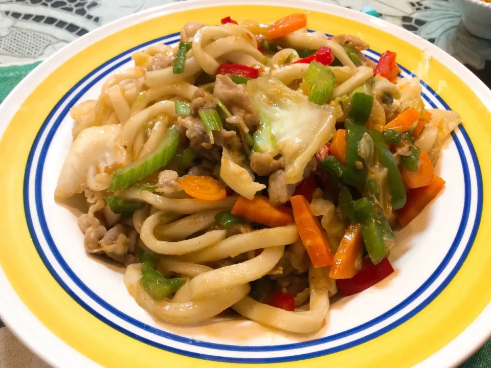 タイ風🇹🇭焼きうどん😋|アライさんさん