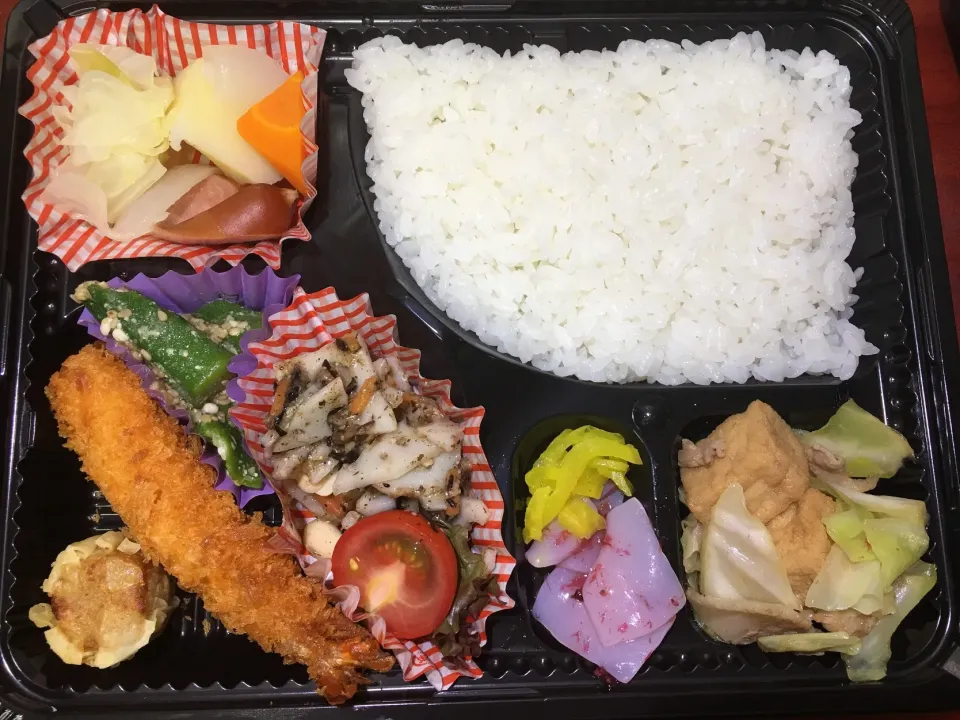 Snapdishの料理写真:厚揚げと豚肉キャベツのポン酢炒め 日替わり宅配弁当 豊川市豊橋市一部エリア宅配|Naokazu Kuritaさん