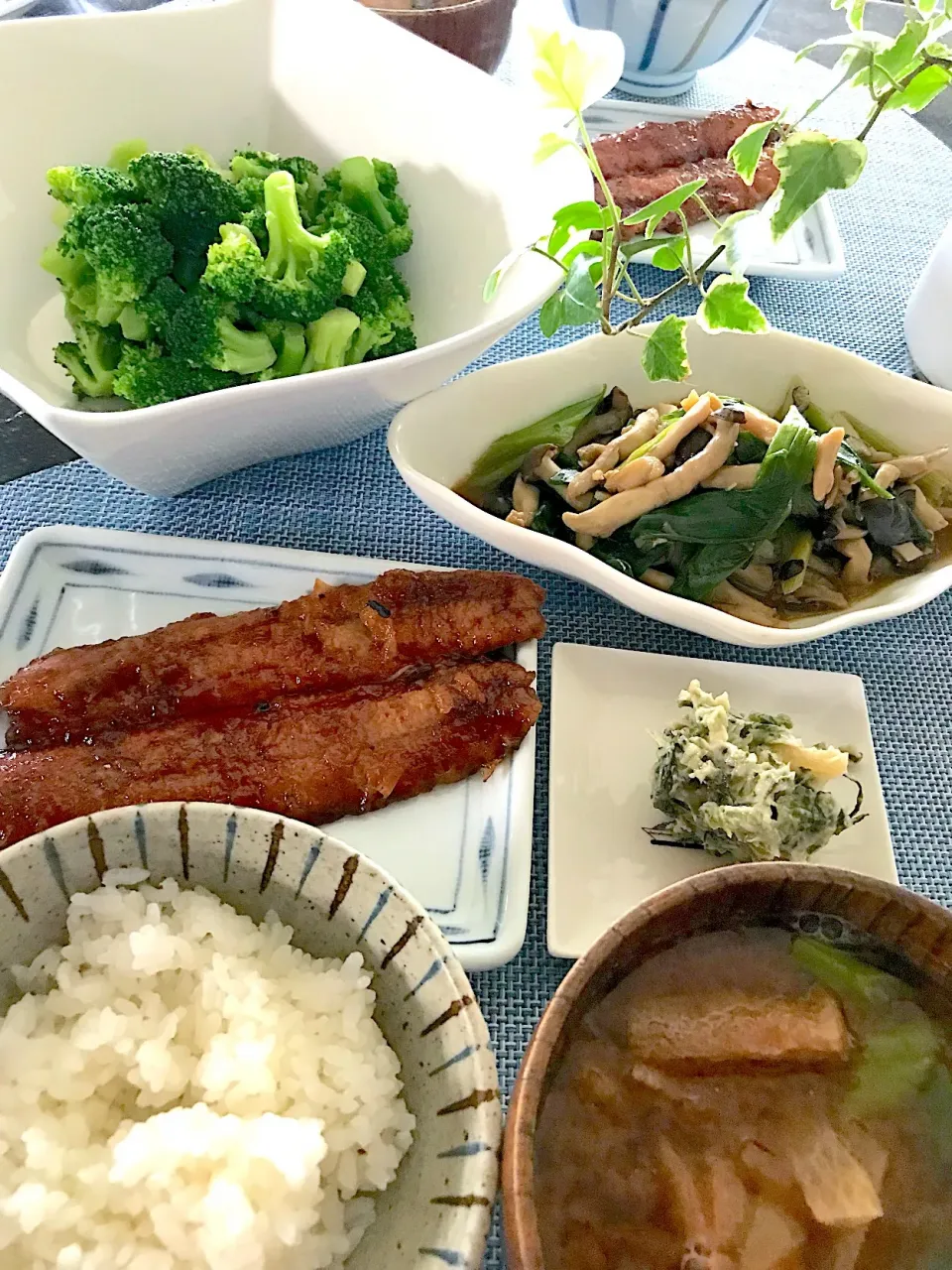 サンマの蒲焼きの朝ごはん|シュトママさん