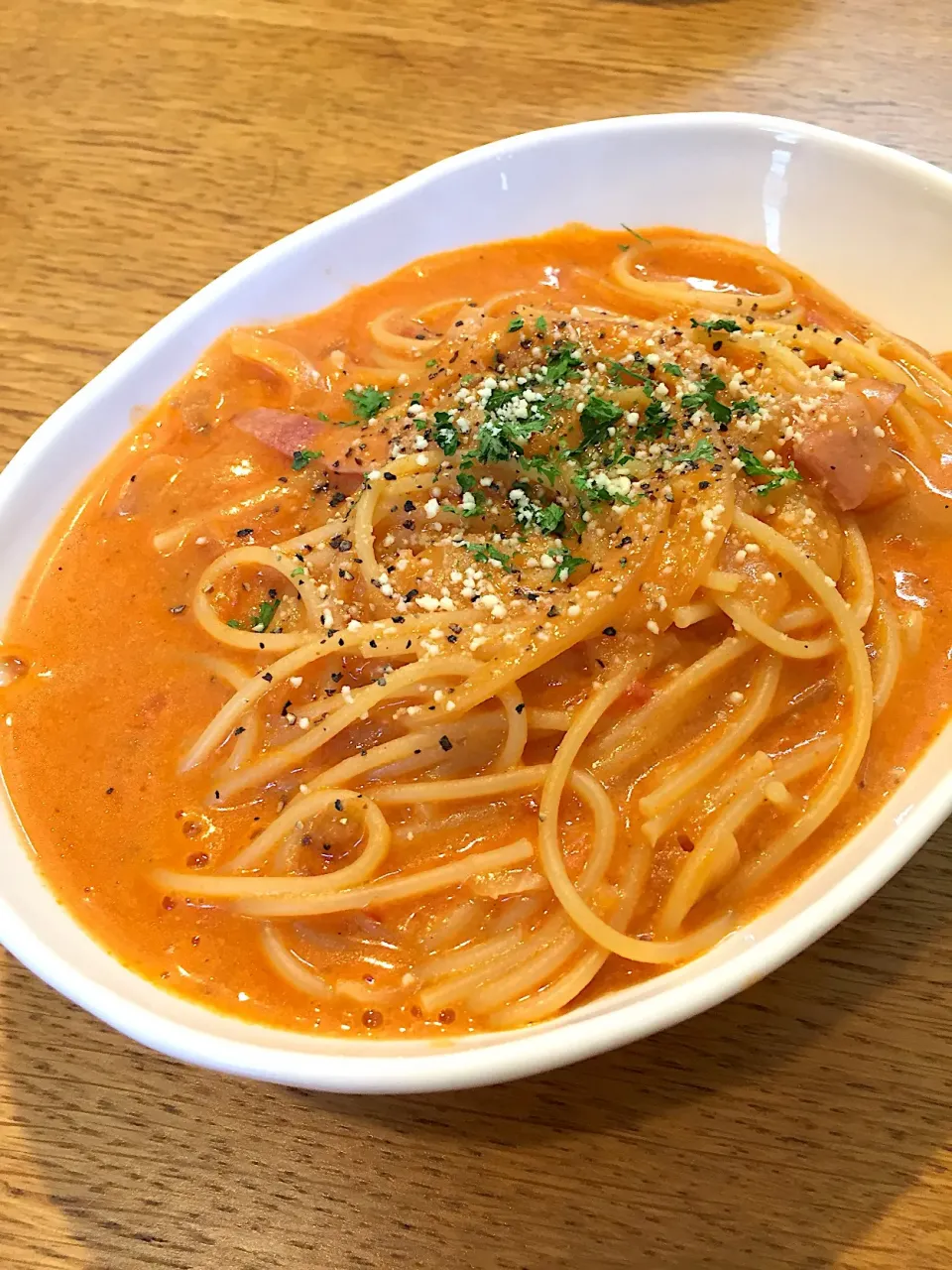 フライパン１つで、トマトクリームパスタ|まつださんさん