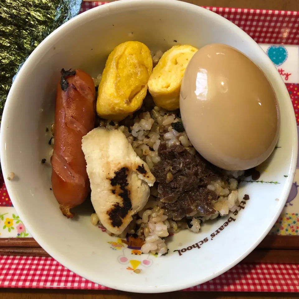 今日の朝ごはん🧡煮卵乗っけ🧡|宙まめさん