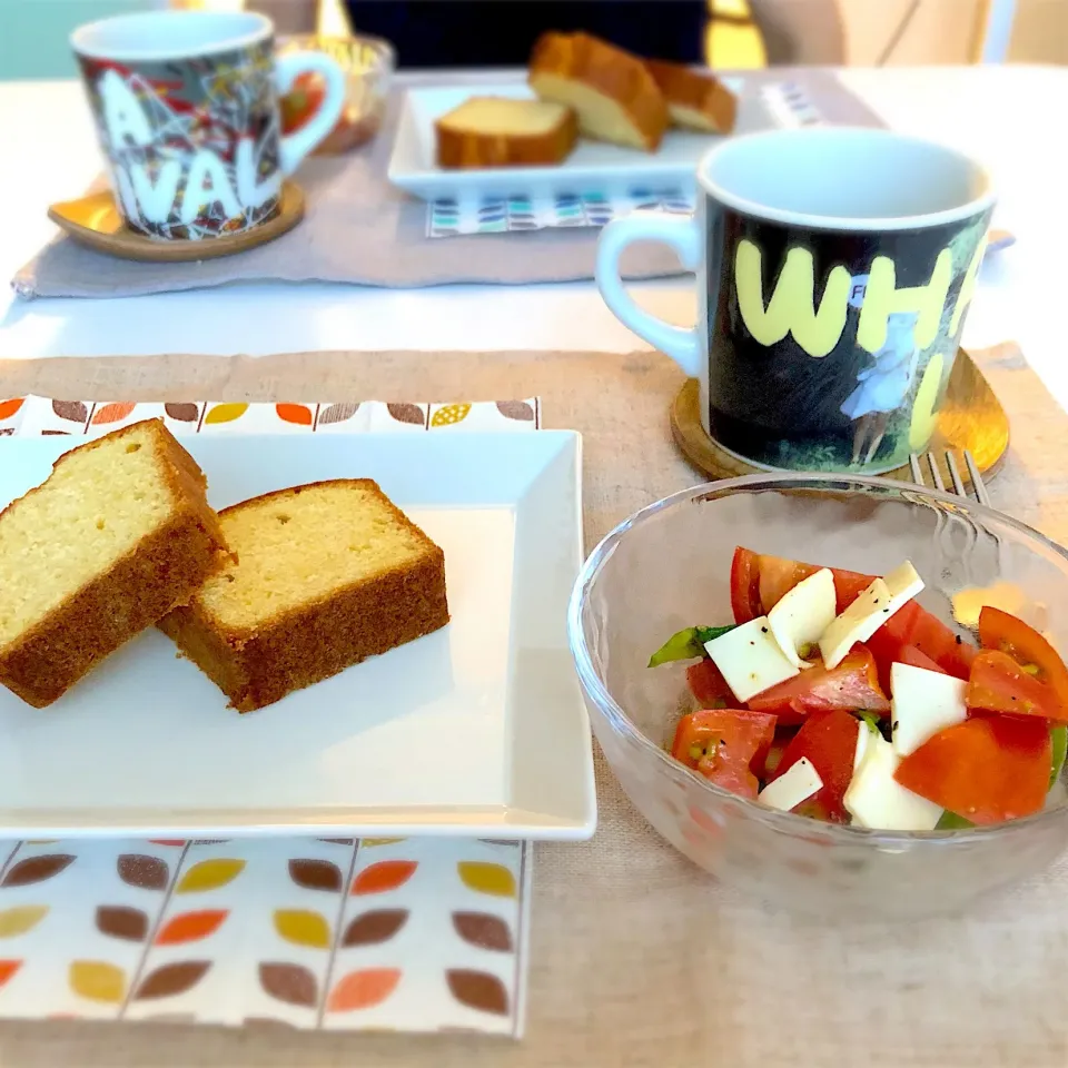 朝ごはん
✳︎パウンドケーキ
✳︎トマトとバジルのサラダ
✳︎コーヒー|さっちんさん