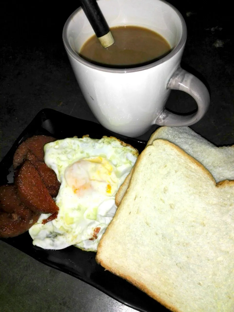 meat loaf, egg, bread|Helen Dela Cruzさん