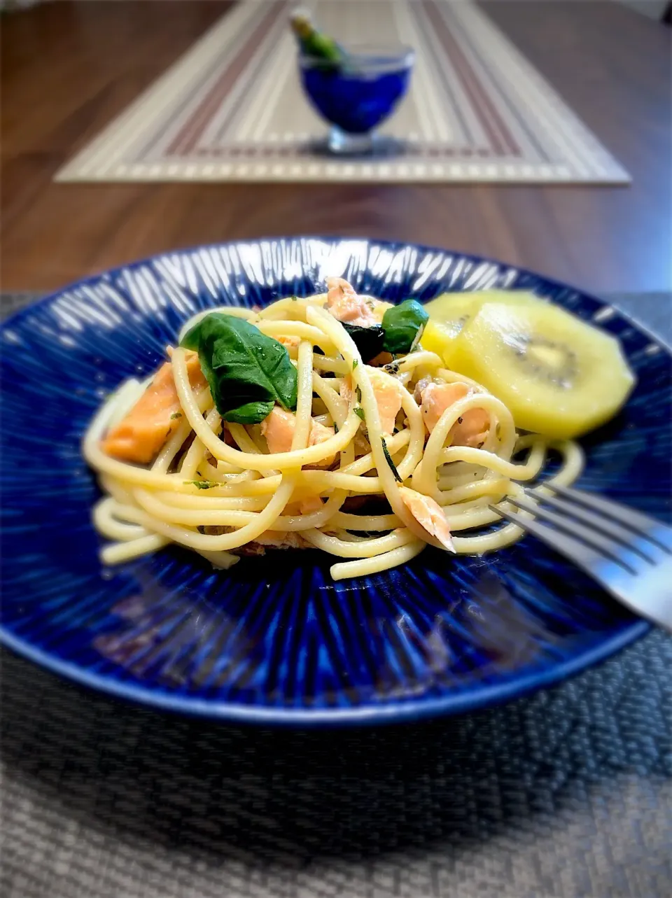 サーモンとハーブのパスタ|きょろくりんさん