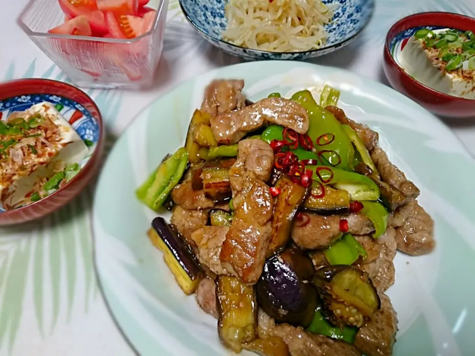 ☆今日の晩ごはん☆  なすと豚の甘酢炒め  もやしのナムル   冷奴   トマト|hamamaさん