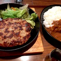 Snapdishの料理写真:ハンバーグ&カレー919セット|SASAKI Hiroshiさん