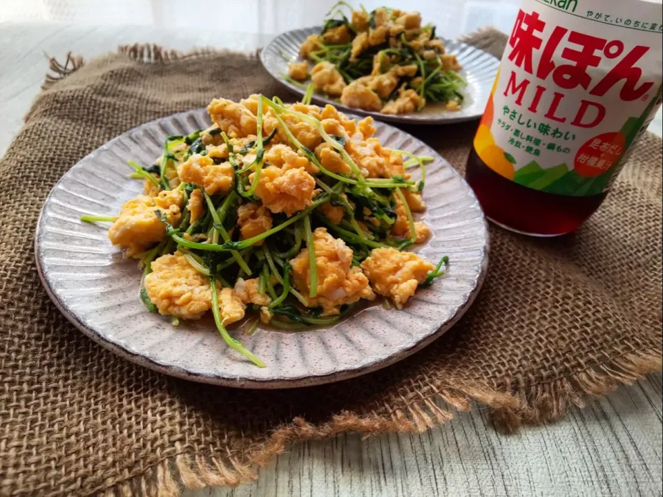 ふわふわ玉子とシャキシャキ豆苗の味ぽん炒め|真希さん