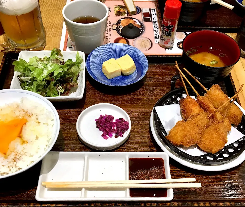 串カツ定食でビール&ハイボール
#京都駅近くの串カツ屋
#TKG付きで1700円|mottomoさん