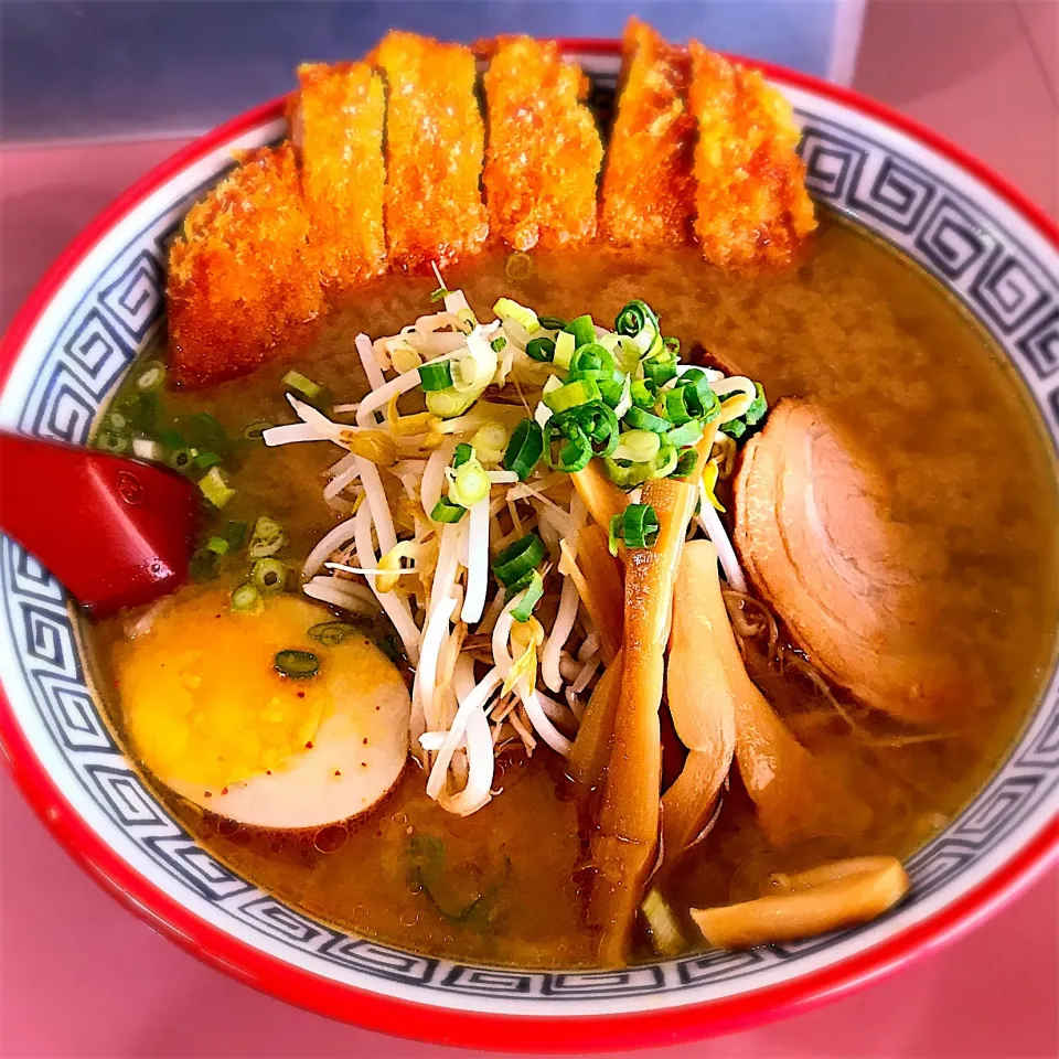 味噌カツラーメン|ち〜おんさん