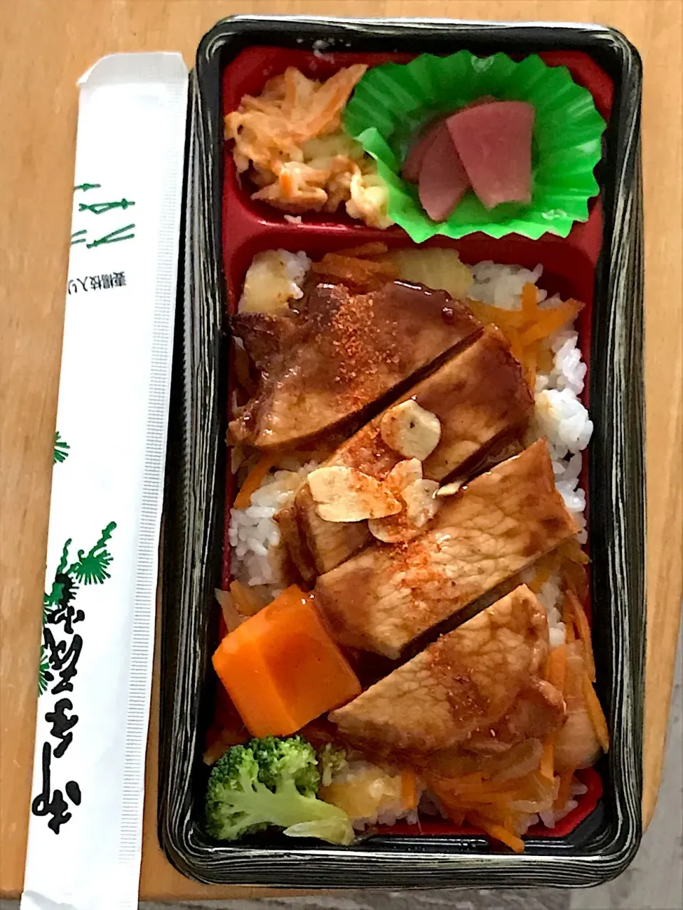 トンテキ弁当🍱|るみおんさん