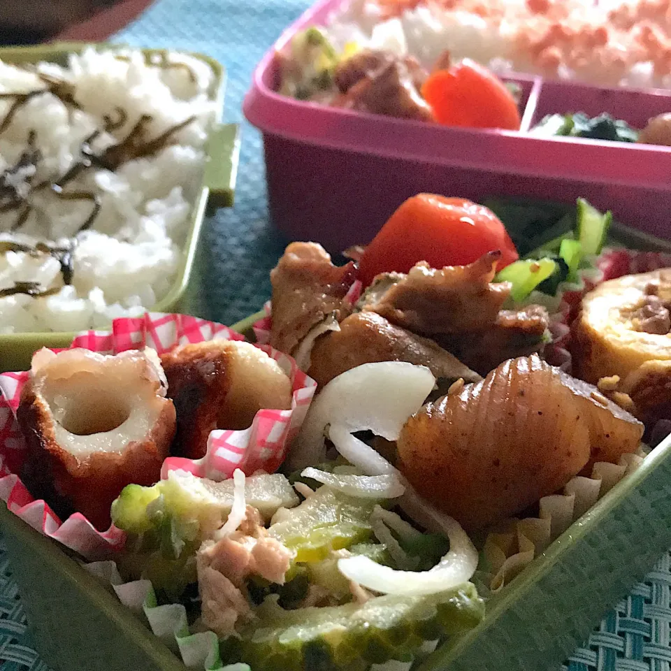 今日のお弁当🍱
豚しそ肉ネギ巻き🥓

午後から
急な雨も？
傘持って
出かけてね🌂

今日も元気に
まいりましょう٩( 'ω' )و

気をつけて
いってらっしゃい👋😊|mokoさん