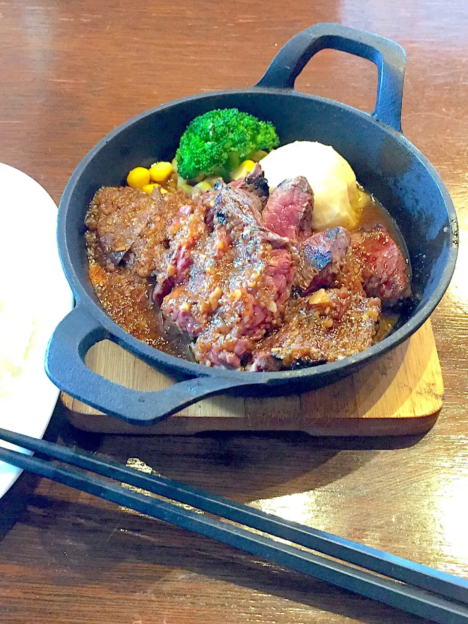 Snapdishの料理写真:ジューシーハラミステーキ|Satoshi Fudeyamaさん