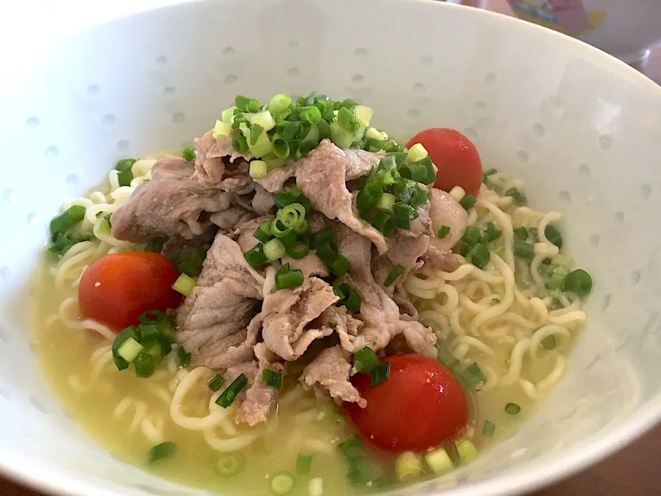 夏休みのお昼冷たい塩ラーメン|マム🌹Japanese momさん