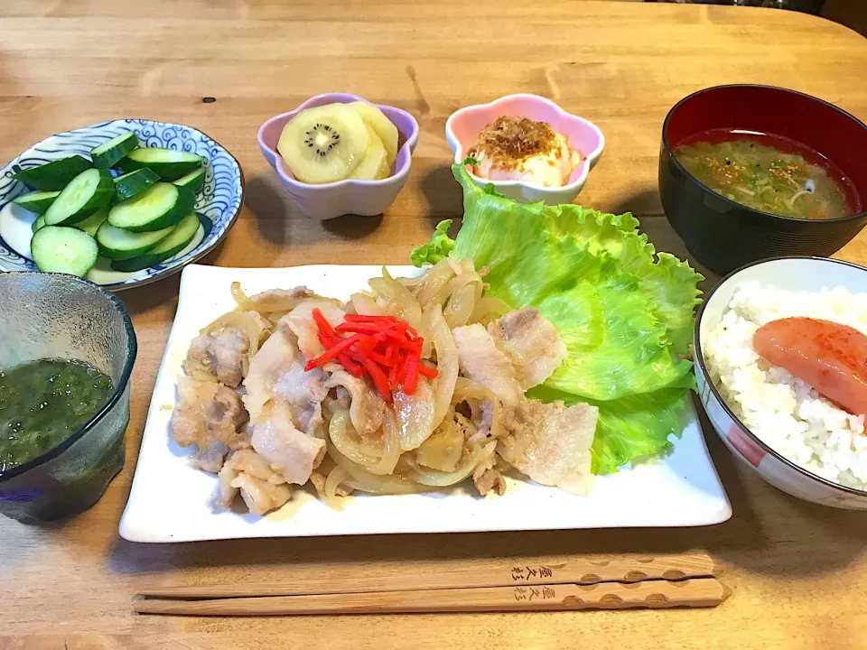 Snapdishの料理写真:味ぽんでサッパリ生姜焼き定食（＾◇＾）|かおちゃんさん