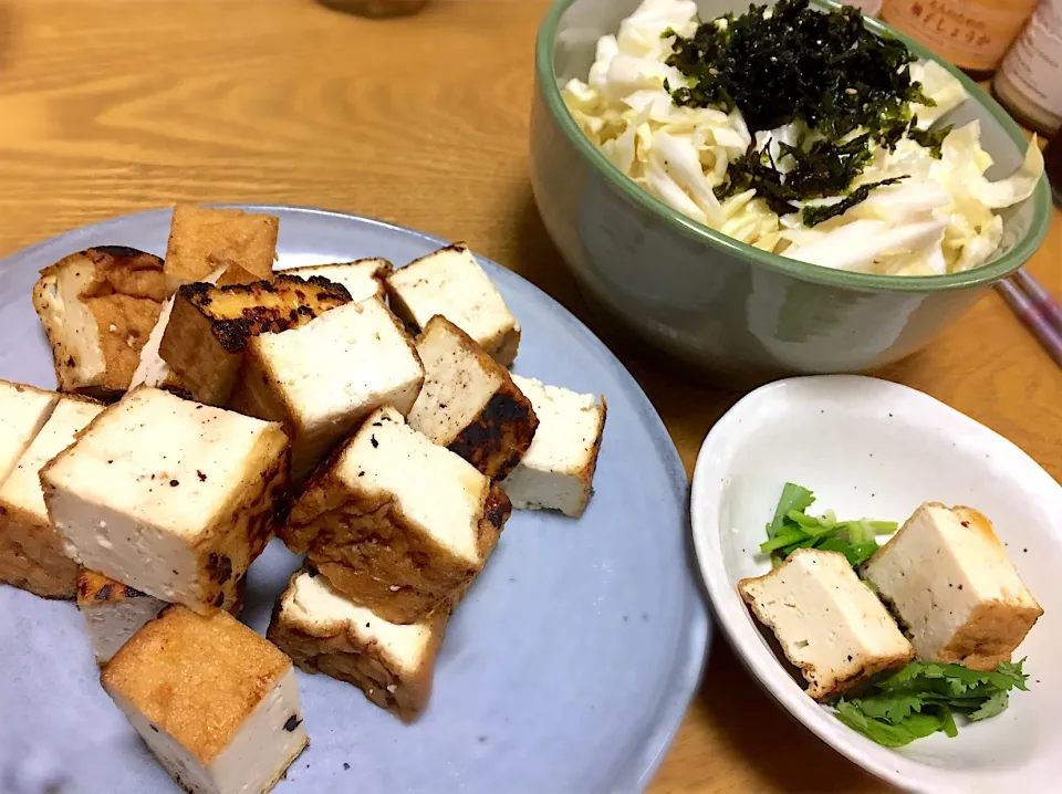 厚揚げ焼いてサラダも作った☆|あやさん