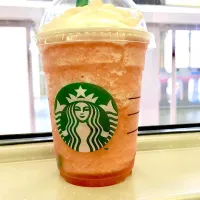 Peach pink fruit Frappuccino 🍑|きょうこさん