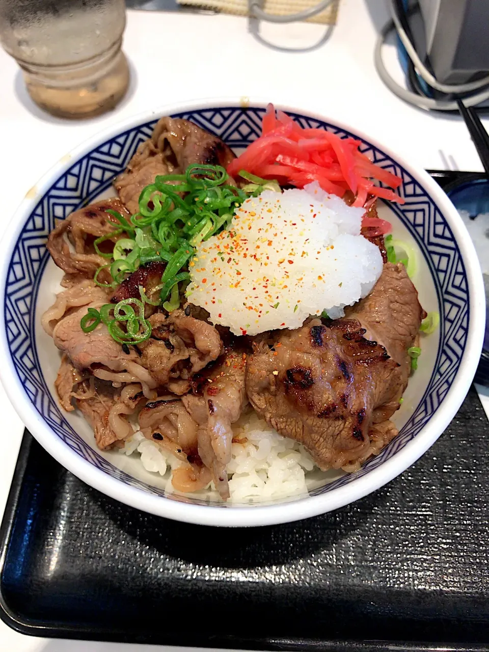 おろし牛カルビ丼|るみおんさん