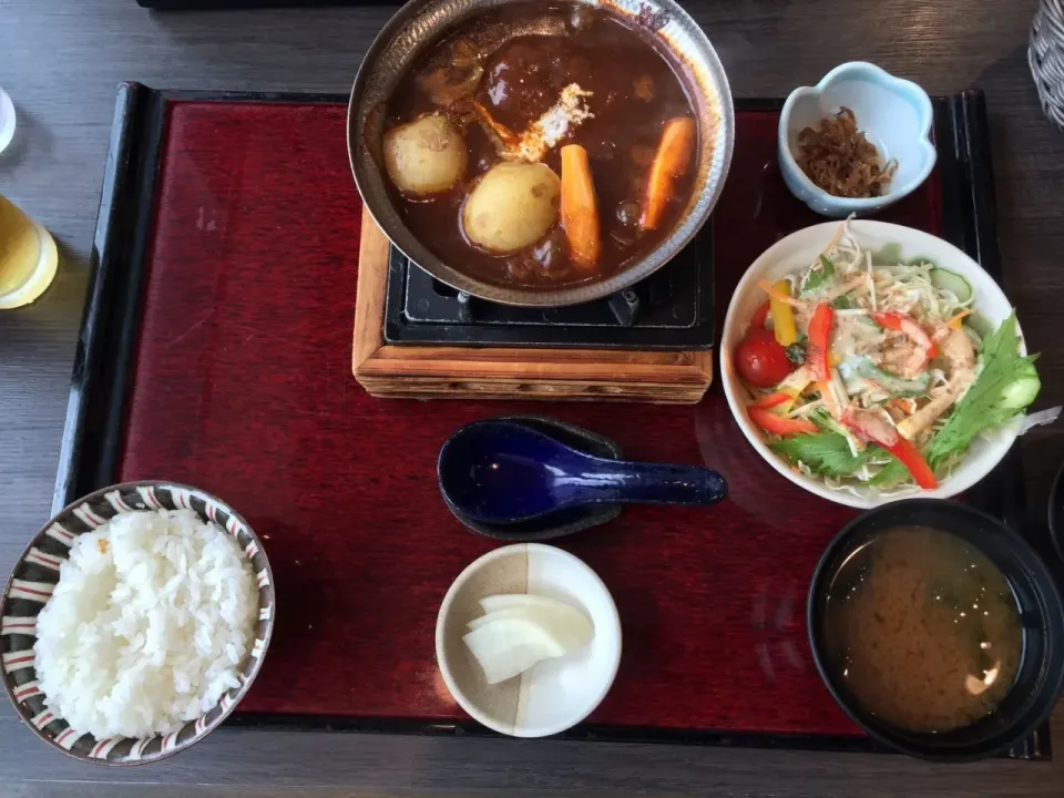 松阪牛煮込みハンバーグ定食|Morito Kamiyaさん