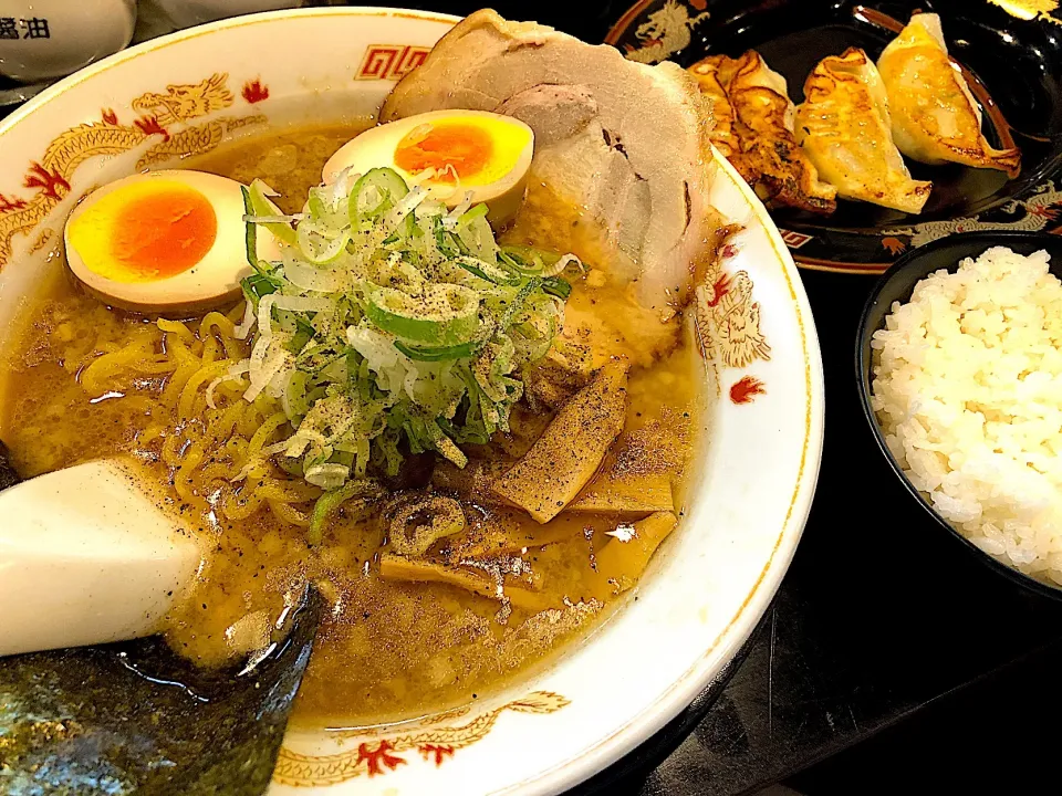 ラーメン餃子ライス
やんちゃ(≧∀≦)|須佐 浩幸さん