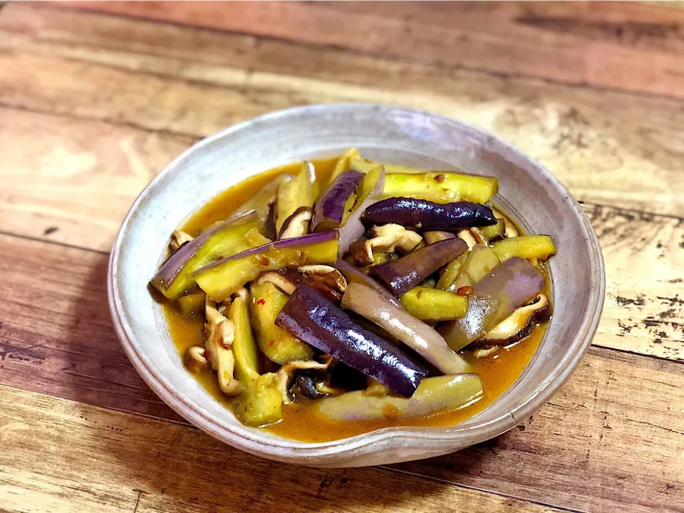 茄子と椎茸のピリ辛味ぽん炒め|yo_kozuさん