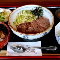 牛タン・どて煮定食|怜竜さん